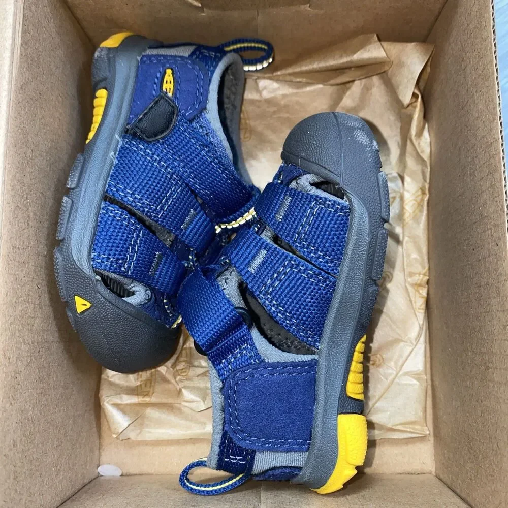 Youth KEEN Newport H2 “Blue Depths/Gargoyle” Sandals - Size 4- 1021492